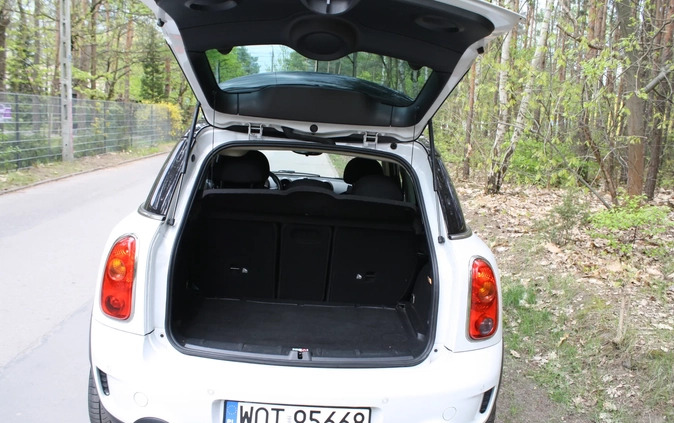 MINI Countryman cena 53900 przebieg: 146000, rok produkcji 2016 z Józefów małe 436